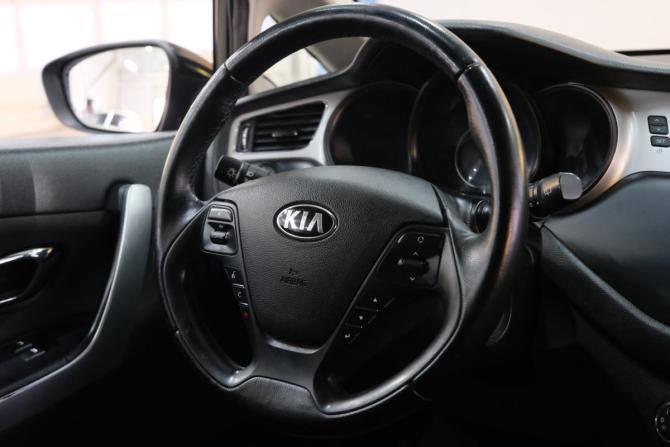 Kia Ceed II с пробегом 2014 года, цена 899 000 рублей, 146000 км, хэтчбек, Автокод Объявления