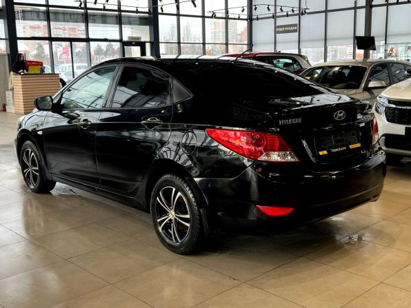 Hyundai Solaris I с пробегом 2012 года, цена 640 000 рублей, 186388 км, седан, Автокод Объявления