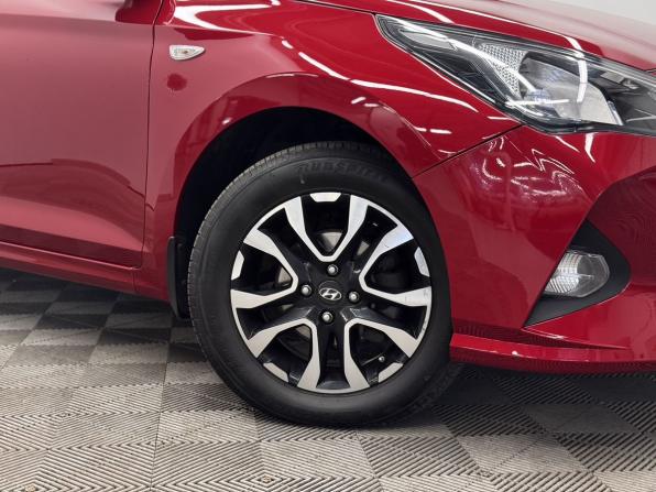 Hyundai Solaris II Рестайлинг с пробегом 2022 года, цена 1 698 000 рублей, 32178 км, седан, Автокод Объявления
