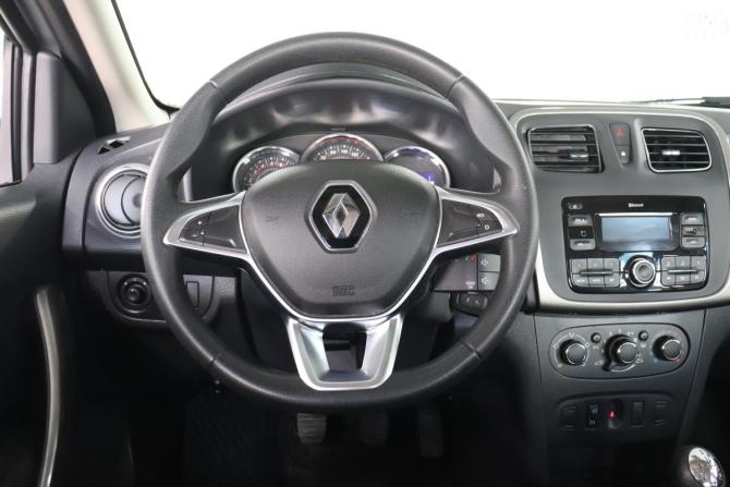 Renault Sandero II Рестайлинг с пробегом 2018 года, цена 1 311 000 рублей, 45123 км, хэтчбек, Автокод Объявления