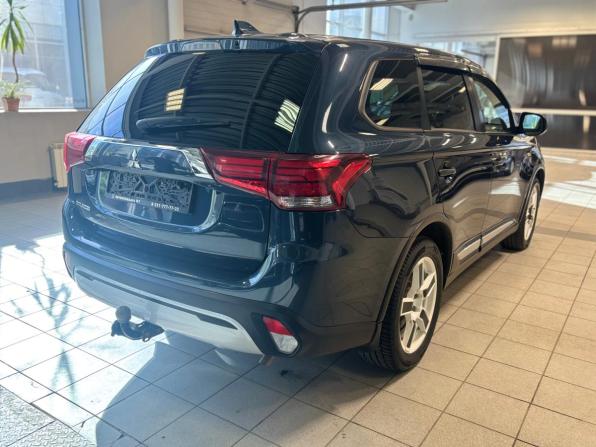 Mitsubishi Outlander III Рестайлинг 3 с пробегом 2021 года, цена 1 999 000 рублей, 96139 км, внедорожник, Автокод Объявления