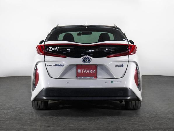 Toyota Prius IV (XW50) с пробегом 2018 года, цена 2 000 000 рублей, 180853 км, лифтбек, Автокод Объявления