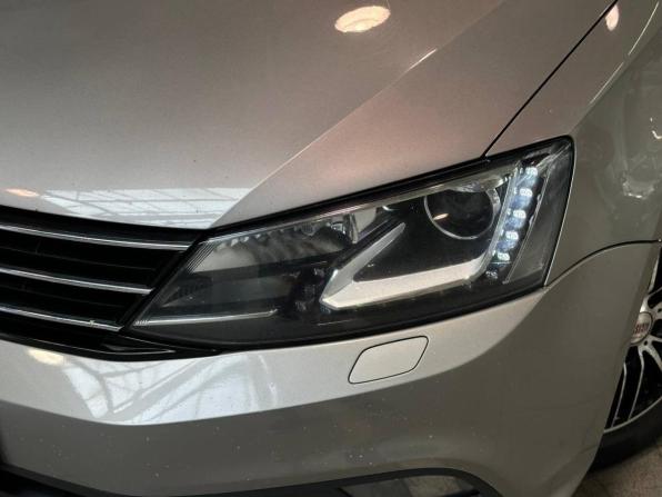 Volkswagen Jetta VI Рестайлинг с пробегом 2018 года, цена 1 350 000 рублей, 208689 км, седан, Автокод Объявления