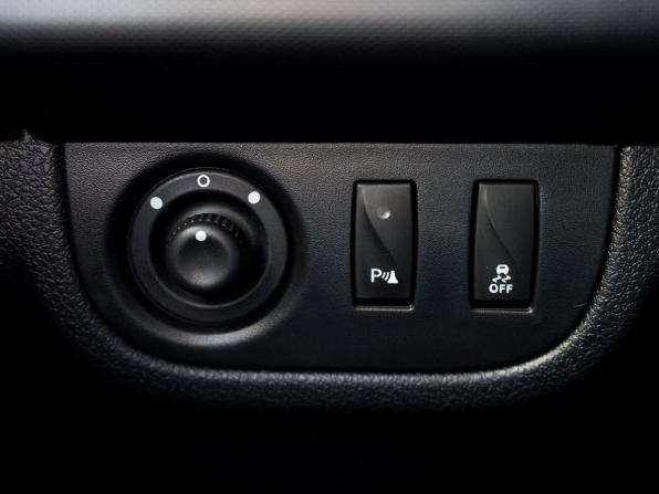 Renault Logan II Рестайлинг с пробегом 2021 года, цена 1 300 000 рублей, 80325 км, седан, Автокод Объявления