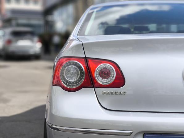 Volkswagen Passat B6 с пробегом 2010 года, цена 650 000 рублей, 171283 км, седан, Автокод Объявления