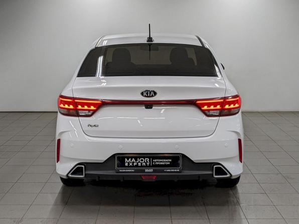 Kia Rio IV Рестайлинг с пробегом 2021 года, цена 1 590 000 рублей, 79324 км, седан, Автокод Объявления