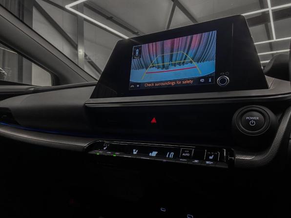 Toyota Prius V (XW60) с пробегом 2023 года, цена 3 500 000 рублей, 26000 км, лифтбек, Автокод Объявления
