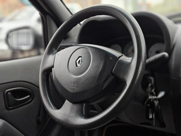Renault Symbol I Рестайлинг 2 с пробегом 2008 года, цена 283 000 рублей, 151000 км, седан, Автокод Объявления
