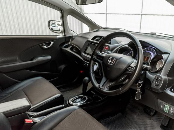 Honda Fit Shuttle I Рестайлинг с пробегом 2013 года, цена 980 000 рублей, 124053 км, универсал, Автокод Объявления