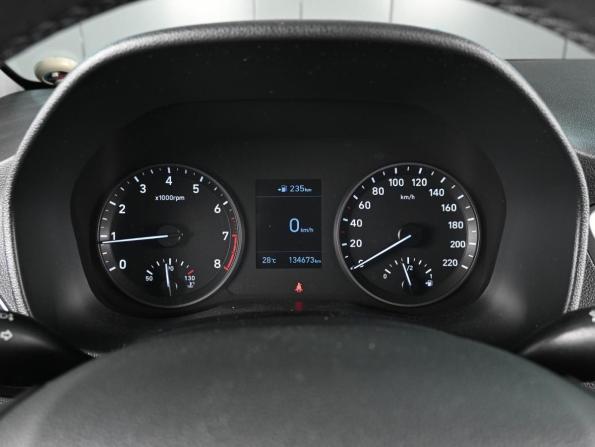 Hyundai Solaris II с пробегом 2017 года, цена 1 370 000 рублей, 134673 км, седан, Автокод Объявления