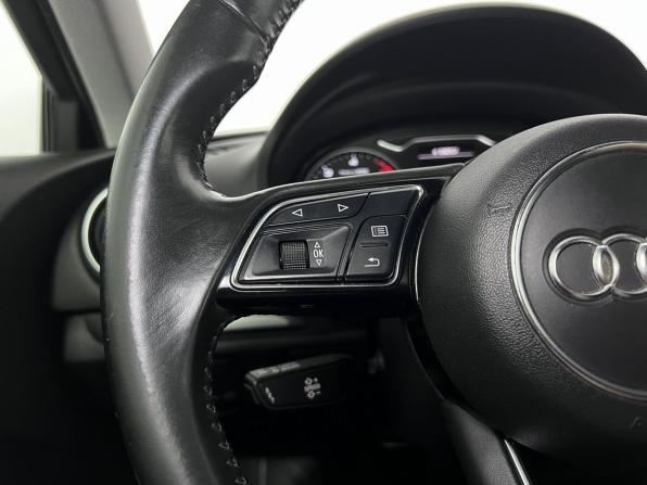 Audi A3 III (8V) Рестайлинг с пробегом 2018 года, цена 1 840 000 рублей, 148579 км, хэтчбек, Автокод Объявления
