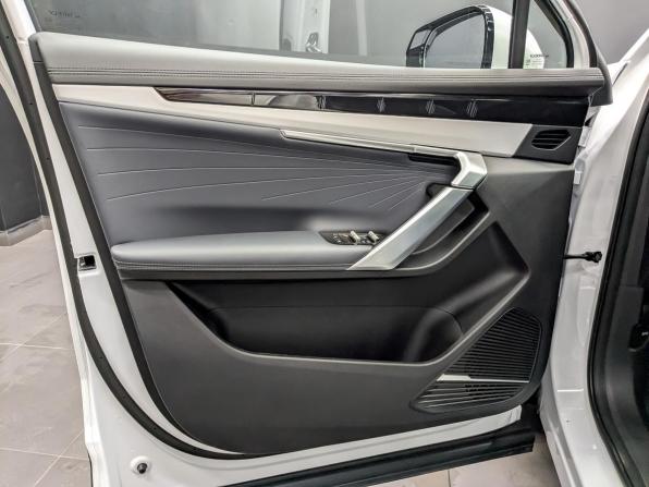 Geely Atlas II с пробегом 2025 года, цена 3 330 000 рублей, 2623 км, внедорожник, Автокод Объявления