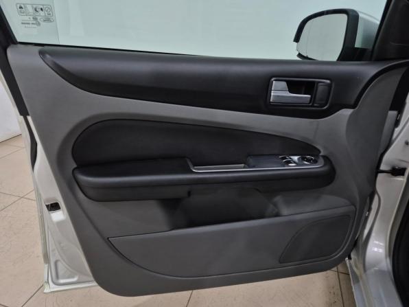 Ford Focus II Рестайлинг с пробегом 2011 года, цена 395 000 рублей, 250499 км, седан, Автокод Объявления