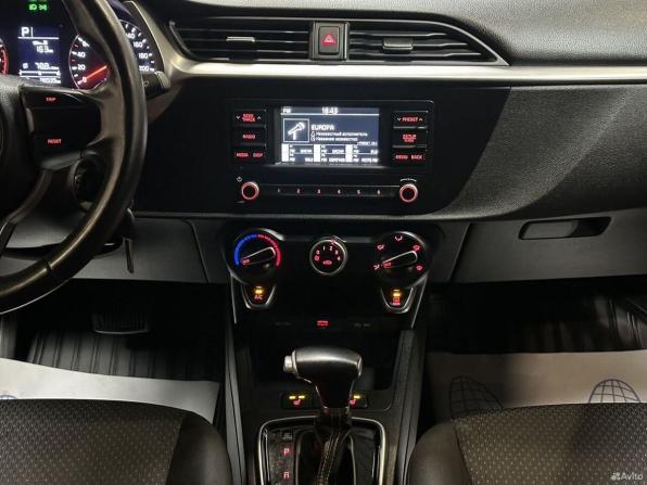 Kia Rio IV Рестайлинг с пробегом 2021 года, цена 1 635 000 рублей, 98939 км, седан, Автокод Объявления