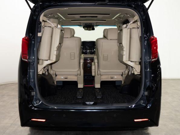 Toyota Alphard III Рестайлинг с пробегом 2018 года, цена 3 765 000 рублей, 200613 км, минивэн, Автокод Объявления