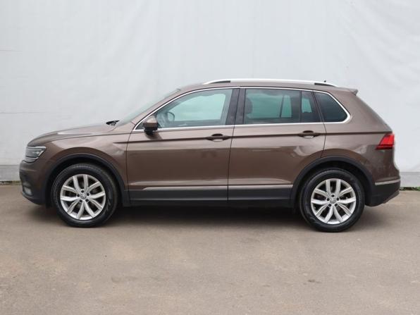 Volkswagen Tiguan II с пробегом 2018 года, цена 2 320 000 рублей, 145000 км, внедорожник, Автокод Объявления