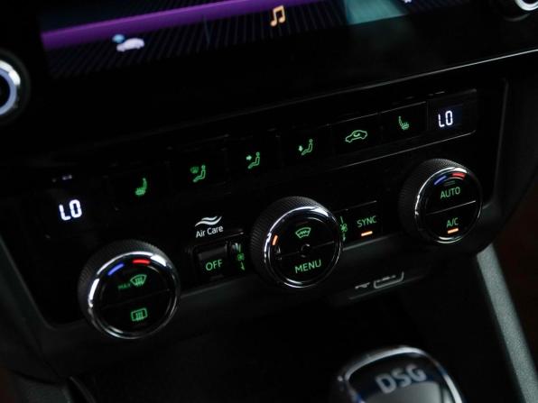 Skoda Octavia III (A7) Рестайлинг с пробегом 2020 года, цена 2 777 077 рублей, 53105 км, лифтбек, Автокод Объявления