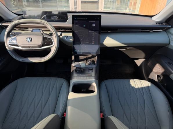 Changan Lamore с пробегом 2023 года, цена 2 549 000 рублей, 3332 км, седан, Автокод Объявления