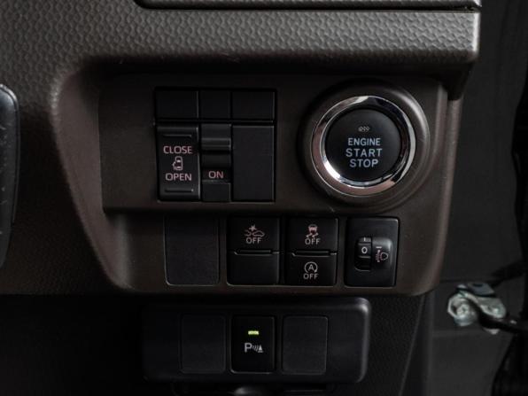 Toyota Roomy I Рестайлинг с пробегом 2021 года, цена 1 134 000 рублей, 93915 км, микровэн, Автокод Объявления