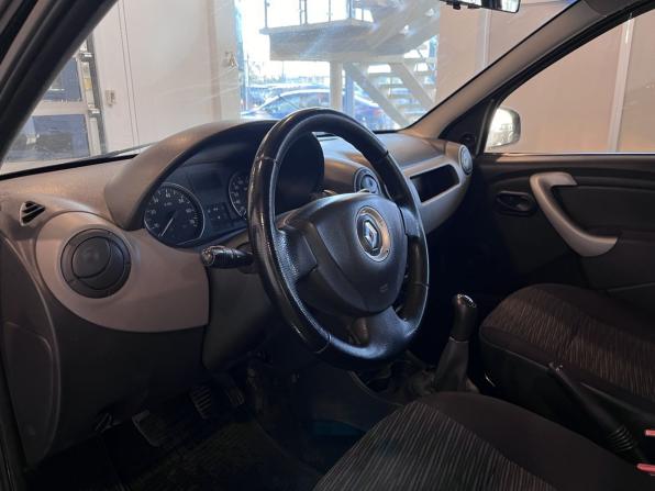 Renault Logan I Рестайлинг с пробегом 2010 года, цена 260 000 рублей, 223826 км, седан, Автокод Объявления