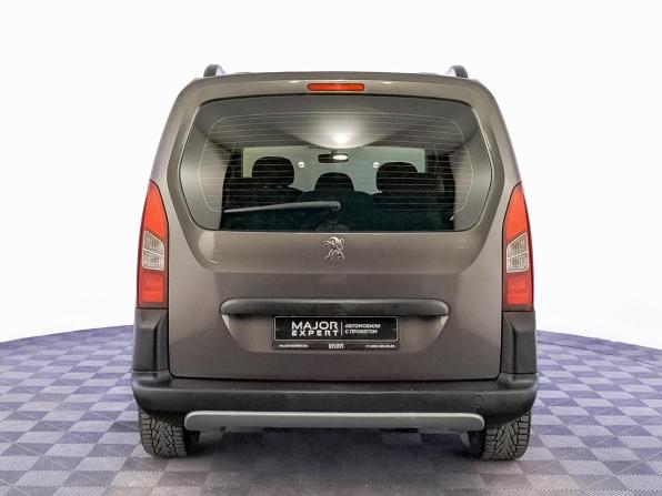 Peugeot Partner II Рестайлинг 2 с пробегом 2017 года, цена 1 410 000 рублей, 130755 км, компактвэн, Автокод Объявления