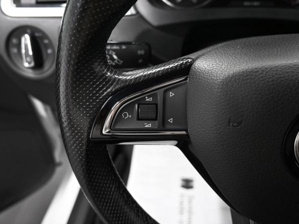 Skoda Rapid I Рестайлинг с пробегом 2019 года, цена 1 200 000 рублей, 66706 км, лифтбек, Автокод Объявления
