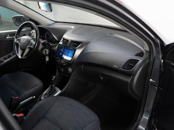 Hyundai Solaris I Рестайлинг с пробегом 2015 года, цена 860 000 рублей, 211000 км, седан, Автокод Объявления