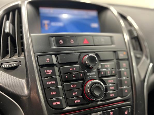 Opel Astra J Рестайлинг с пробегом 2012 года, цена 799 000 рублей, 150000 км, универсал, Автокод Объявления
