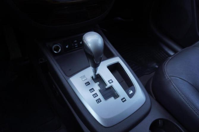 Hyundai Santa Fe II Рестайлинг с пробегом 2012 года, цена 1 245 000 рублей, 307371 км, внедорожник, Автокод Объявления