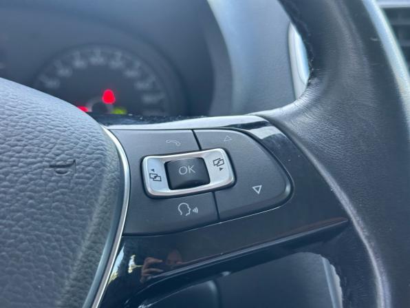 Volkswagen Polo V Рестайлинг с пробегом 2020 года, цена 1 349 000 рублей, 94000 км, седан, Автокод Объявления