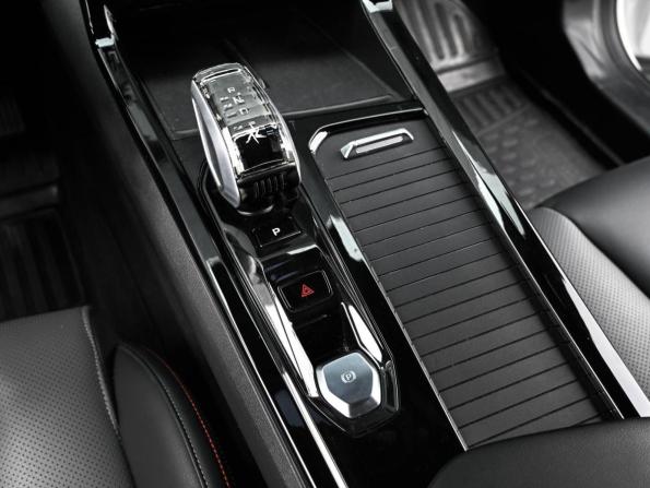Geely Atlas II с пробегом 2023 года, цена 2 389 000 рублей, 23810 км, внедорожник, Автокод Объявления