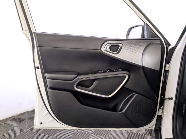 Kia Soul III с пробегом 2022 года, цена 2 080 000 рублей, 65135 км, хэтчбек, Автокод Объявления