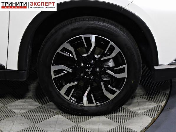 Mitsubishi Outlander III Рестайлинг 3 с пробегом 2021 года, цена 2 497 000 рублей, 111668 км, внедорожник, Автокод Объявления