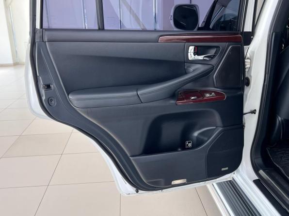 Lexus LX III Рестайлинг с пробегом 2014 года, цена 4 250 000 рублей, 211000 км, внедорожник, Автокод Объявления