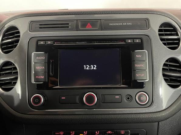 Volkswagen Tiguan I Рестайлинг с пробегом 2011 года, цена 1 095 000 рублей, 257112 км, внедорожник, Автокод Объявления