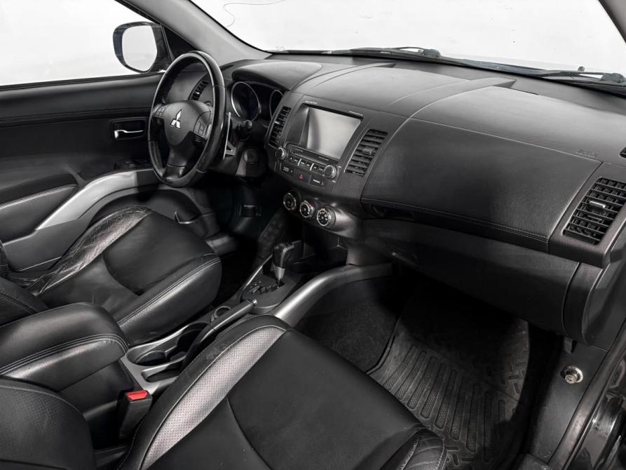 Mitsubishi Outlander II Рестайлинг Санкт-Петербург  - изображение 13