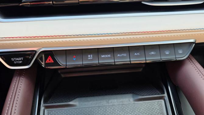 Geely Monjaro I с пробегом 2023 года, цена 2 999 000 рублей, 77300 км, внедорожник, Автокод Объявления
