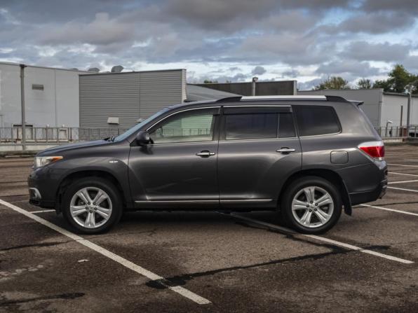 Toyota Highlander II (XU40) Рестайлинг с пробегом 2011 года, цена 1 999 000 рублей, 196079 км, внедорожник, Автокод Объявления