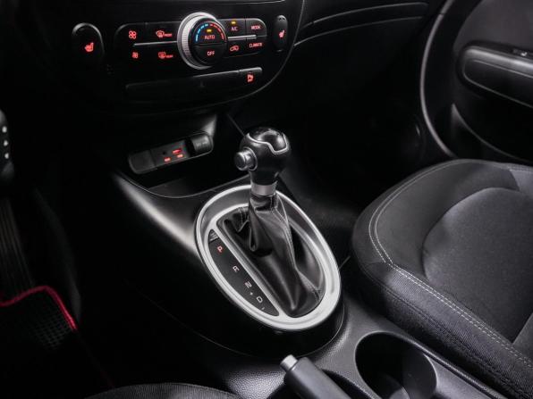 Kia Soul II Рестайлинг с пробегом 2017 года, цена 1 644 000 рублей, 105000 км, хэтчбек, Автокод Объявления