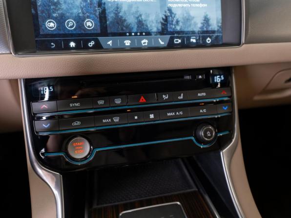 Jaguar XF II с пробегом 2016 года, цена 2 400 000 рублей, 99448 км, седан, Автокод Объявления