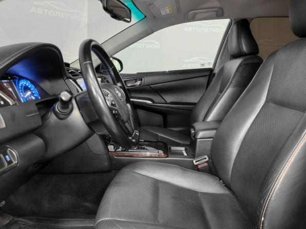 Toyota Camry VII (XV50) Рестайлинг с пробегом 2015 года, цена 1 990 000 рублей, 65280 км, седан, Автокод Объявления