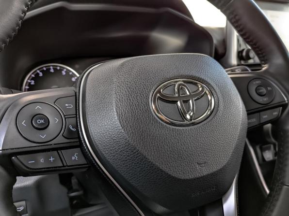 Toyota RAV4 V (XA50) с пробегом 2021 года, цена 3 475 000 рублей, 56171 км, внедорожник, Автокод Объявления