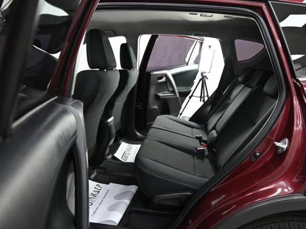 Toyota RAV4 IV (XA40) Рестайлинг с пробегом 2018 года, цена 1 559 000 рублей, 87000 км, внедорожник, Автокод Объявления