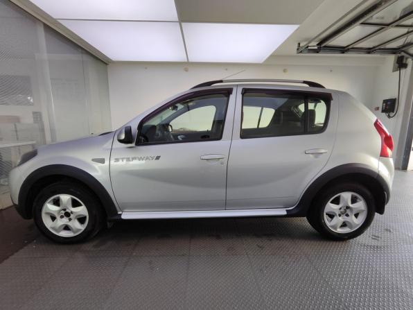 Renault Sandero I с пробегом 2013 года, цена 780 000 рублей, 124744 км, хэтчбек, Автокод Объявления
