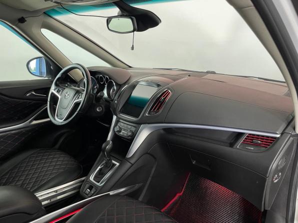 Opel Zafira C с пробегом 2013 года, цена 1 045 000 рублей, 223621 км, минивэн, Автокод Объявления