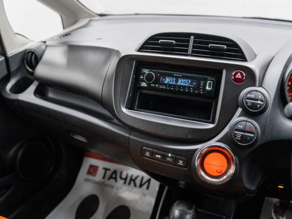 Honda Fit II с пробегом 2011 года, цена 1 065 000 рублей, 106000 км, хэтчбек, Автокод Объявления