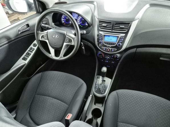 Hyundai Solaris I с пробегом 2013 года, цена 684 000 рублей, 138409 км, хэтчбек, Автокод Объявления