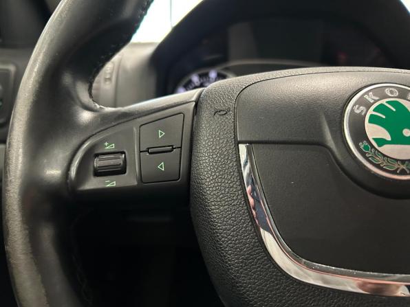 Skoda Octavia II (A5) Рестайлинг с пробегом 2012 года, цена 849 000 рублей, 225381 км, универсал, Автокод Объявления