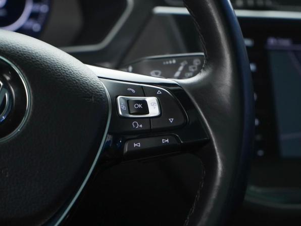 Volkswagen Tiguan II с пробегом 2018 года, цена 3 098 055 рублей, 165038 км, внедорожник, Автокод Объявления