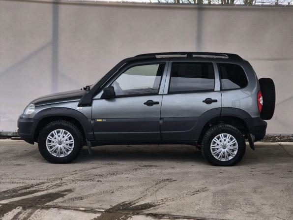 Chevrolet Niva I Рестайлинг с пробегом 2017 года, цена 720 000 рублей, 90685 км, внедорожник, Автокод Объявления